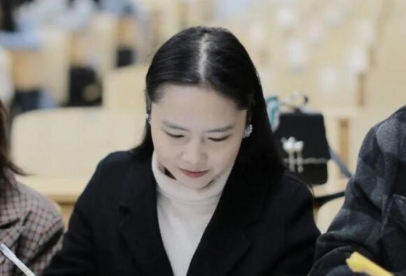 高爾夫旅游職業(yè)學(xué)院進(jìn)大學(xué)校園 校園高爾夫 模擬高爾夫?qū)W院